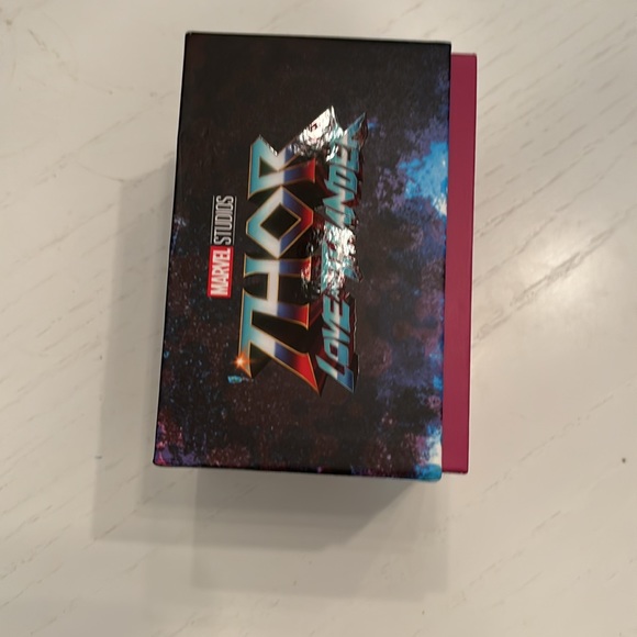 Disney Thor Marvel MagicBand Plus - Picture 2 of 10